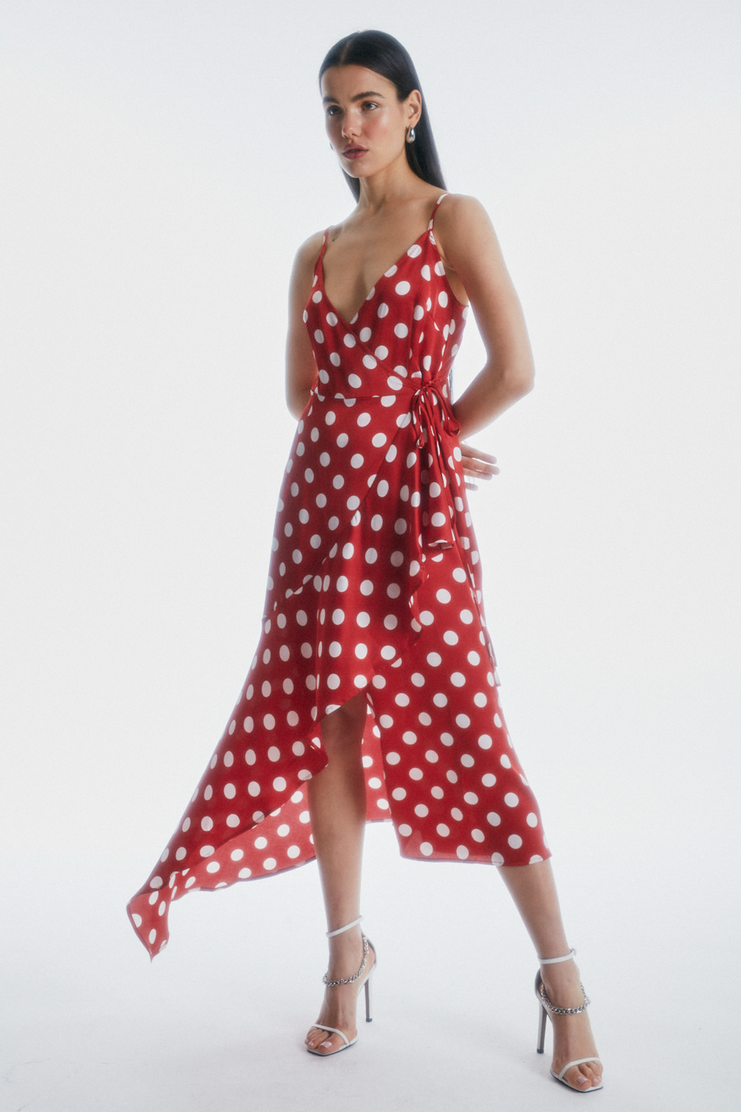 Outfit Vestido Vestido Rojo Con Lunares Negros Vestidos Cortos