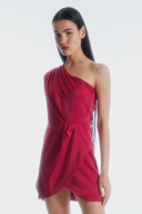 Vestido hombro fucsia