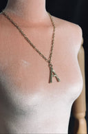 Collar letra